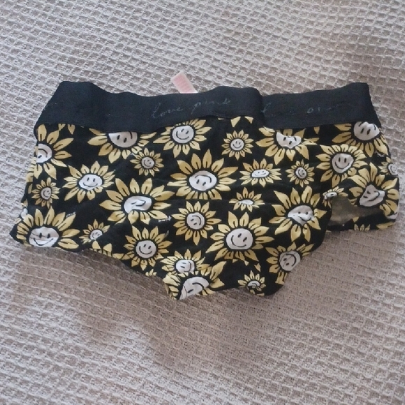 😍Bundle Of 2 PINK Victoria's Secret Black and Yellow Underwear Accessories - Picture 4 of 7